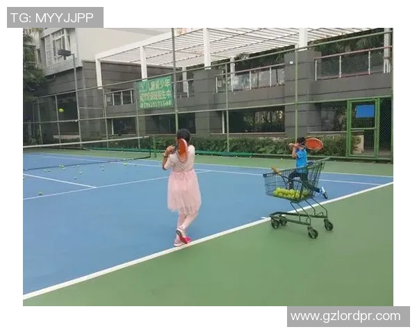 广州网球队边路渗透战术解析与实战应用探讨